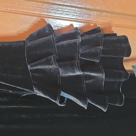 Gabby Skye-Black velvet pullover sheath dress 3/4 bell sleeves Sz 14 NWT - Picture 2 of 7